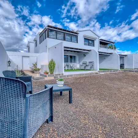 Zefiro - 500m To The By Lanzarote Dom wakacyjny *